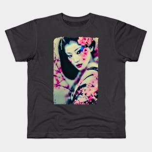 Vintage geisha art Kids T-Shirt